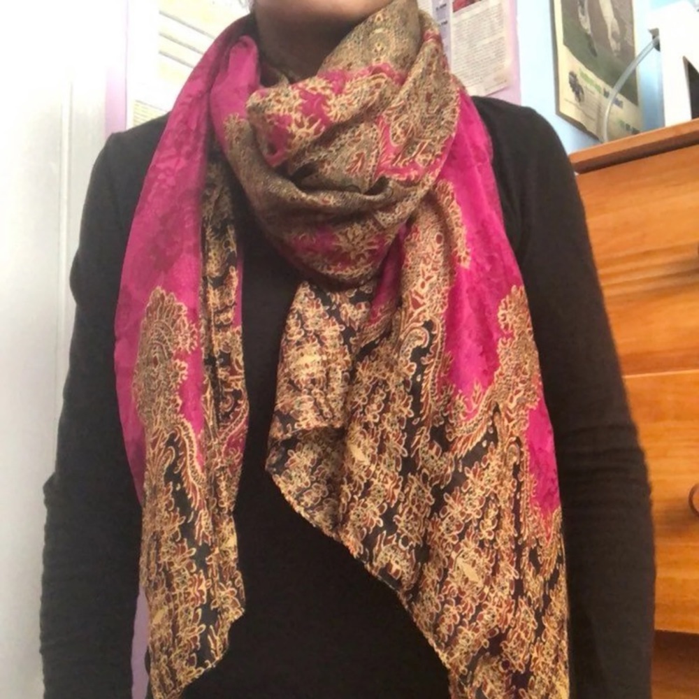 NWOT 2 Scarves Bundle